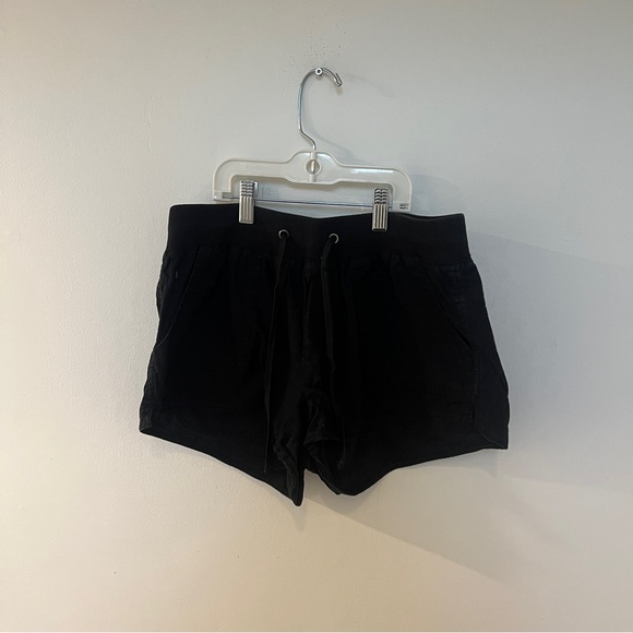 🖤black drawstring shorts - with pockets (size small) - Picture 6 of 12